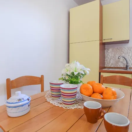 Appartamento 1 Bedroom Amazing In *